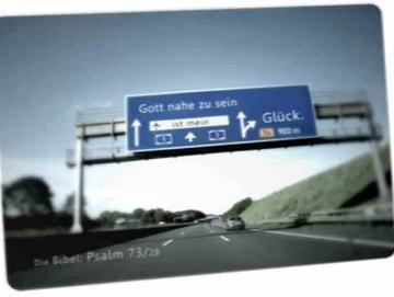 Postkarte: Autobahnschild