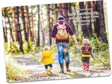 Christliche Postkarte: Vater auf Wanderung mit seinen Kindern