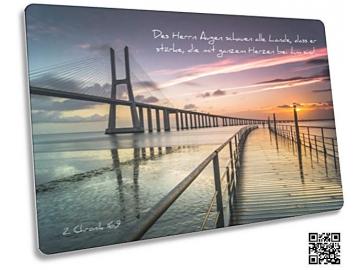 Postkarte: Moderne Hängebrücke
