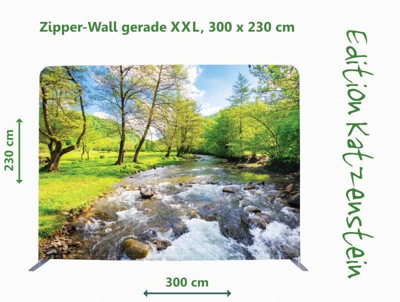 Große Zipper-Wall mit Flusslandschaft im Frühling, Wasserfall, Felsen und hellgrünen Blättern in Trauerhalle