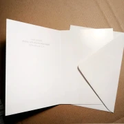 Faltkarte Jahreslosung 2026  „Verwitterte und renovierte Haustür“