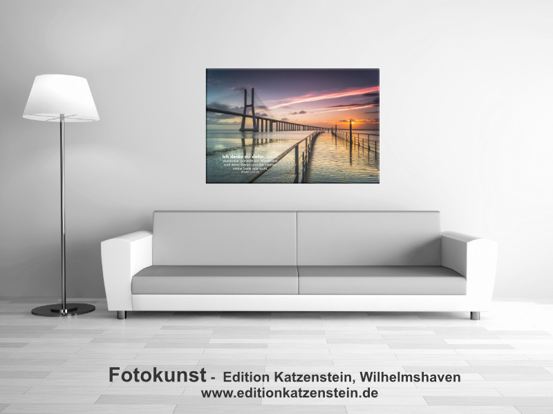 Leinwanddruck: Moderne Hängebrücke