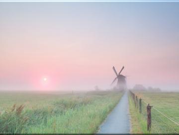 Leinwanddruck: Windmühle in Morgenstimmung