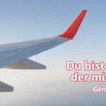 Tasse Jahreslosung 2023: Blick aus Flugzeugfenster- Fototasse